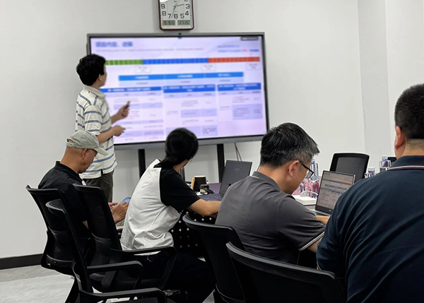 北京市经信局产促中心一行莅临北京同立海源生物科技有限公司调研,就公司承担的细胞与基因治疗药物领域三项关键技术攻关任务,开展考察调研。